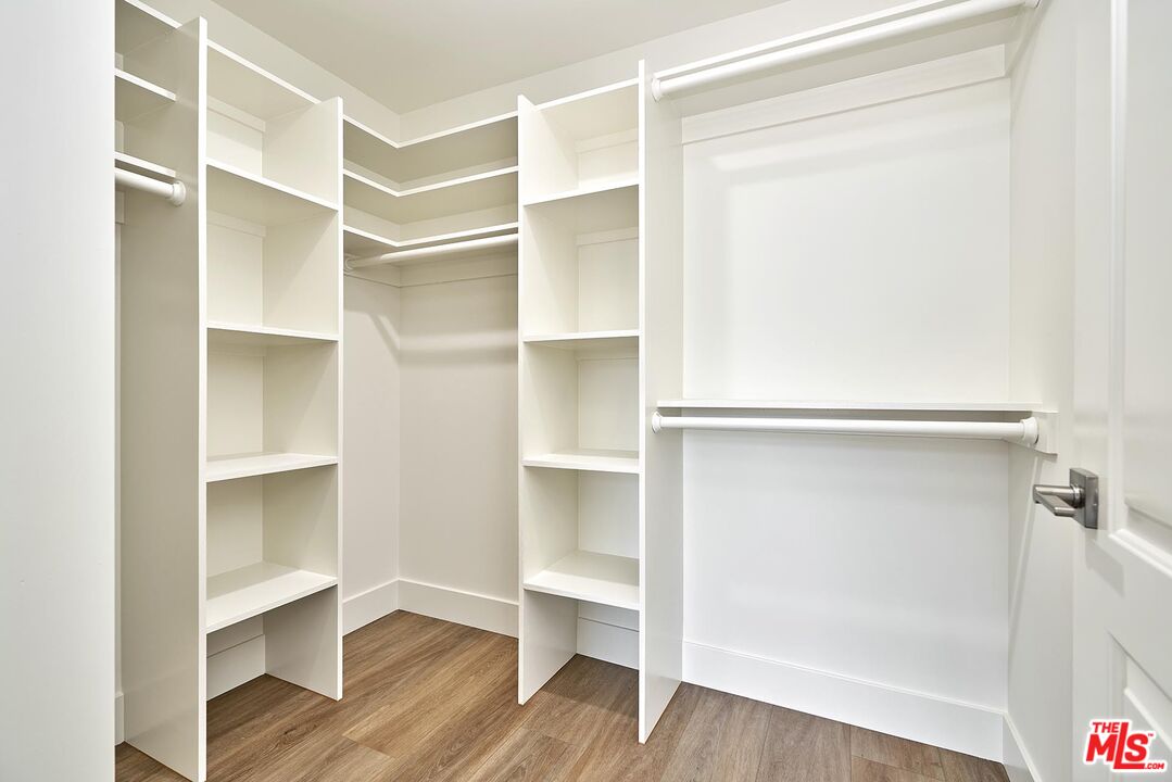 401 N Serrano Ave Unit: 301