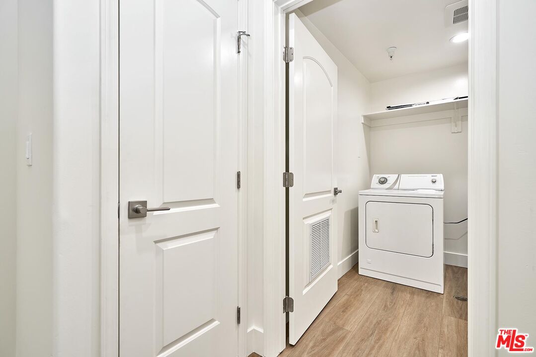 401 N Serrano Ave Unit: 301