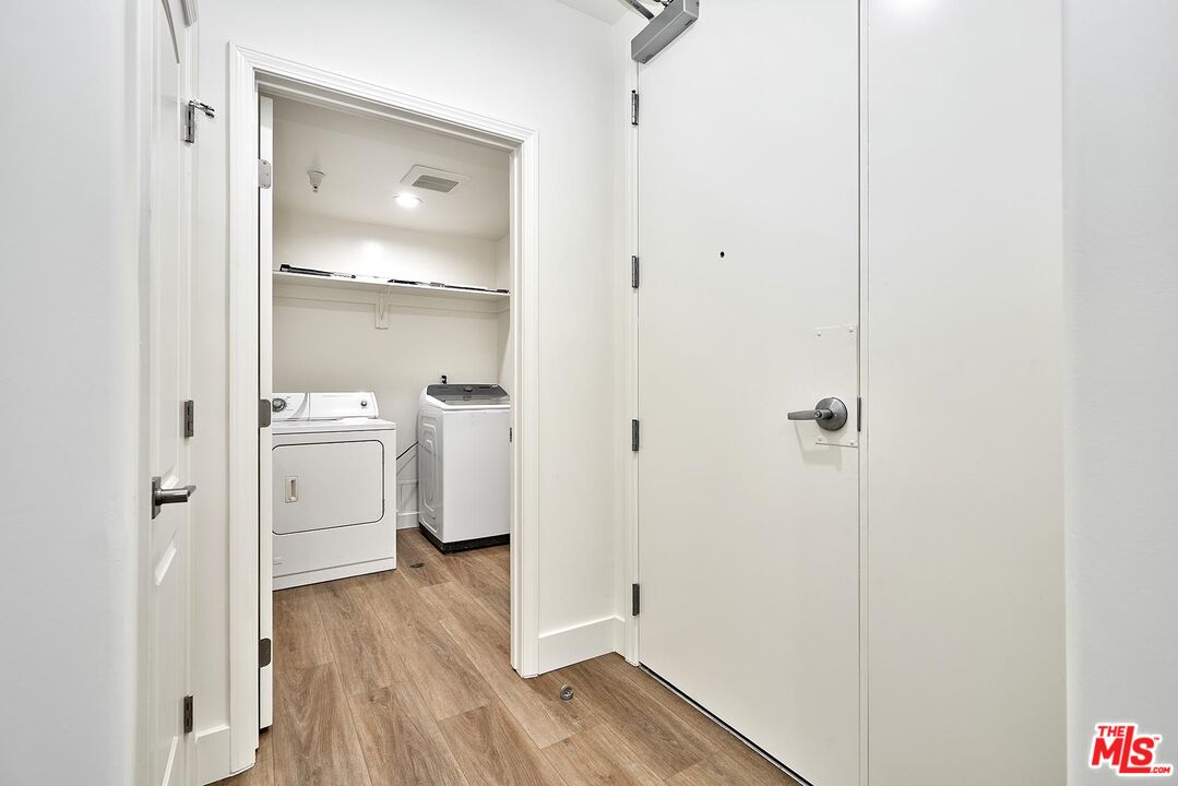 401 N Serrano Ave Unit: 301