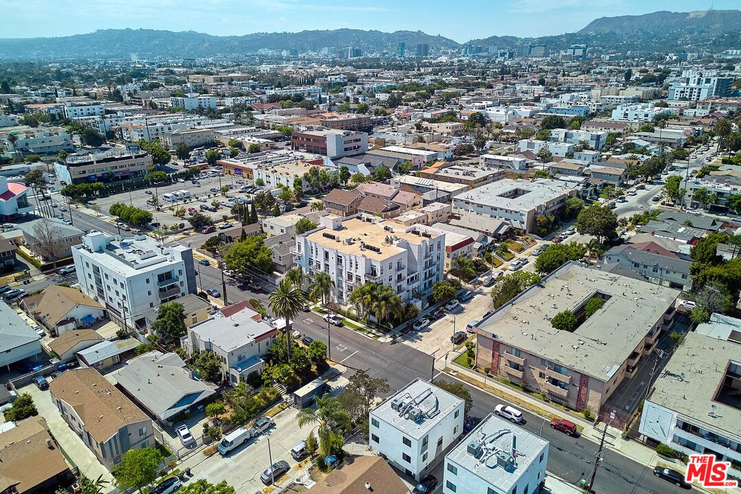 401 N Serrano Ave Unit: 301