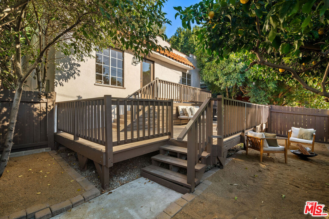 2250 N Alvarado St