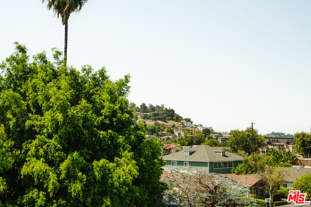 2919 Valle Vista Dr