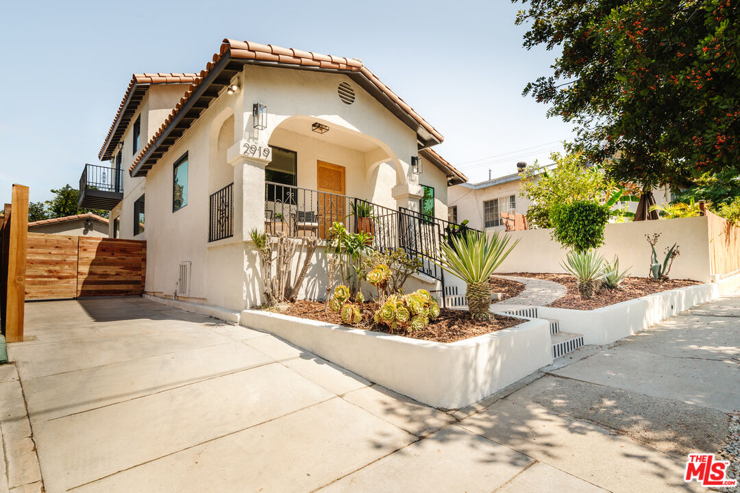 2919 Valle Vista Dr