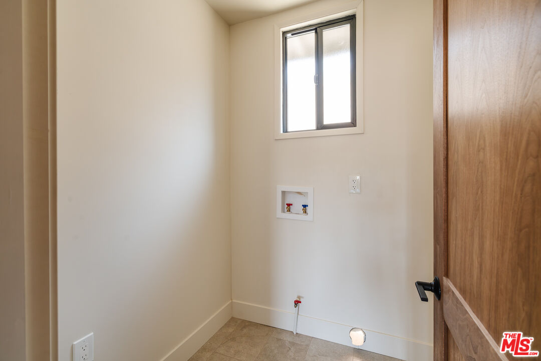 2919 Valle Vista Dr