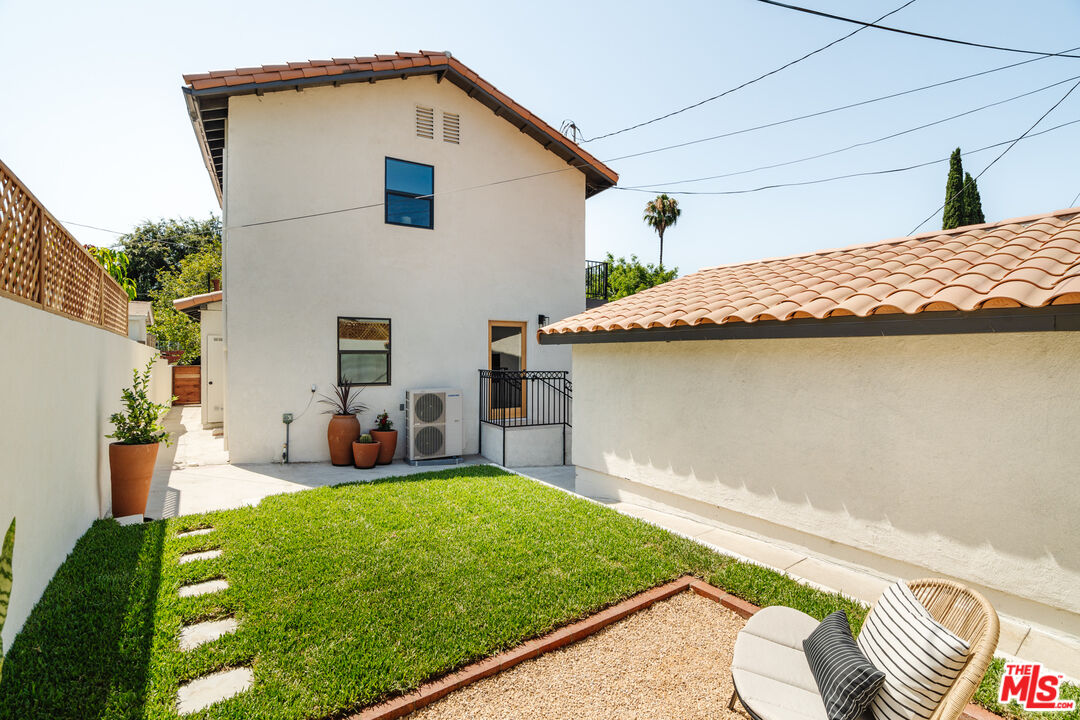 2919 Valle Vista Dr