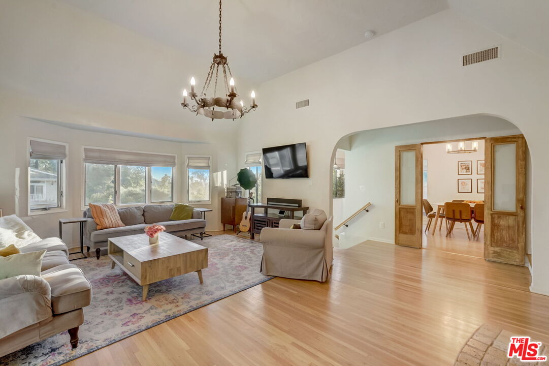 1865 Verdugo Knolls Dr