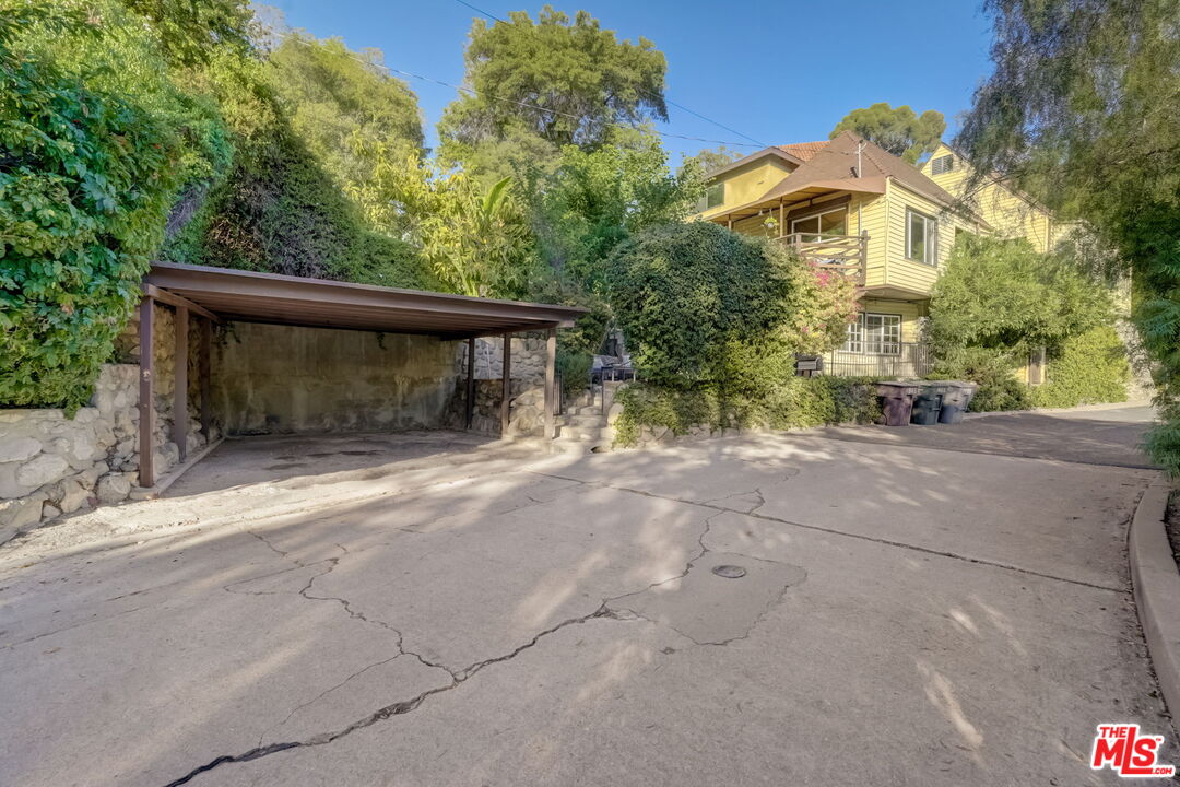 1865 Verdugo Knolls Dr