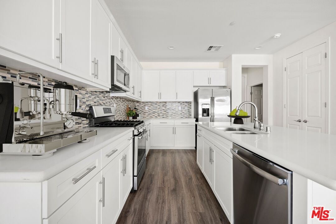 15001 Emma Dr