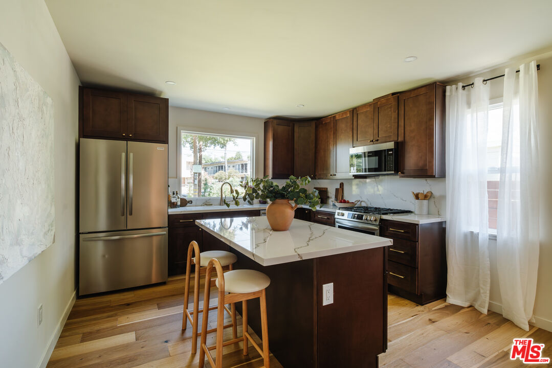 410 N Avenue 66