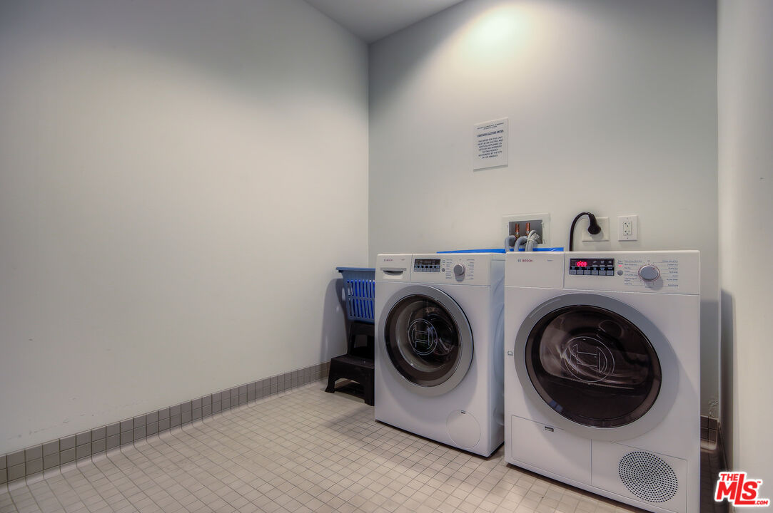 6250 HOLLYWOOD BLVD Unit: 8A