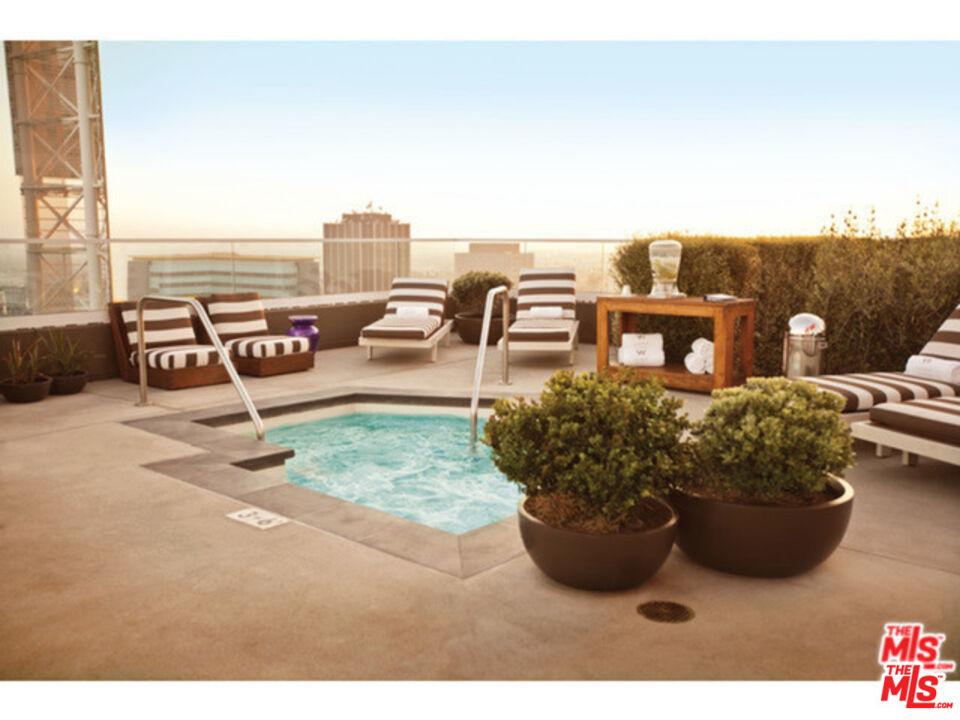 6250 HOLLYWOOD BLVD Unit: 8A