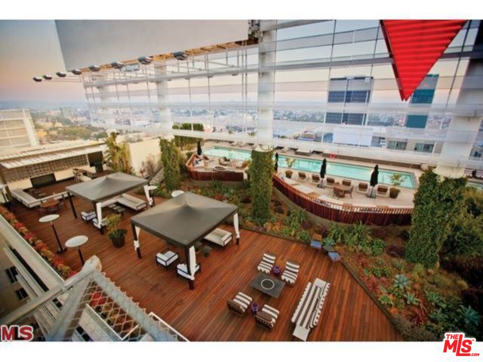 6250 HOLLYWOOD BLVD Unit: 8A