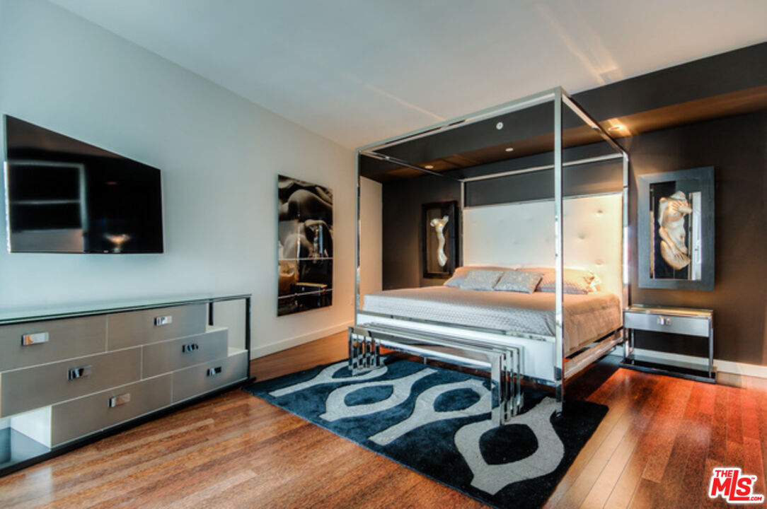 6250 HOLLYWOOD BLVD Unit: 8A