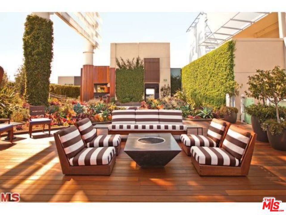 6250 HOLLYWOOD BLVD Unit: 8A