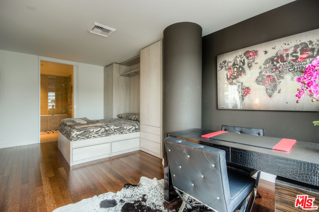 6250 HOLLYWOOD BLVD Unit: 8A