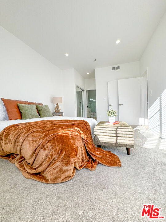 1225 Armacost Ave Unit: 205