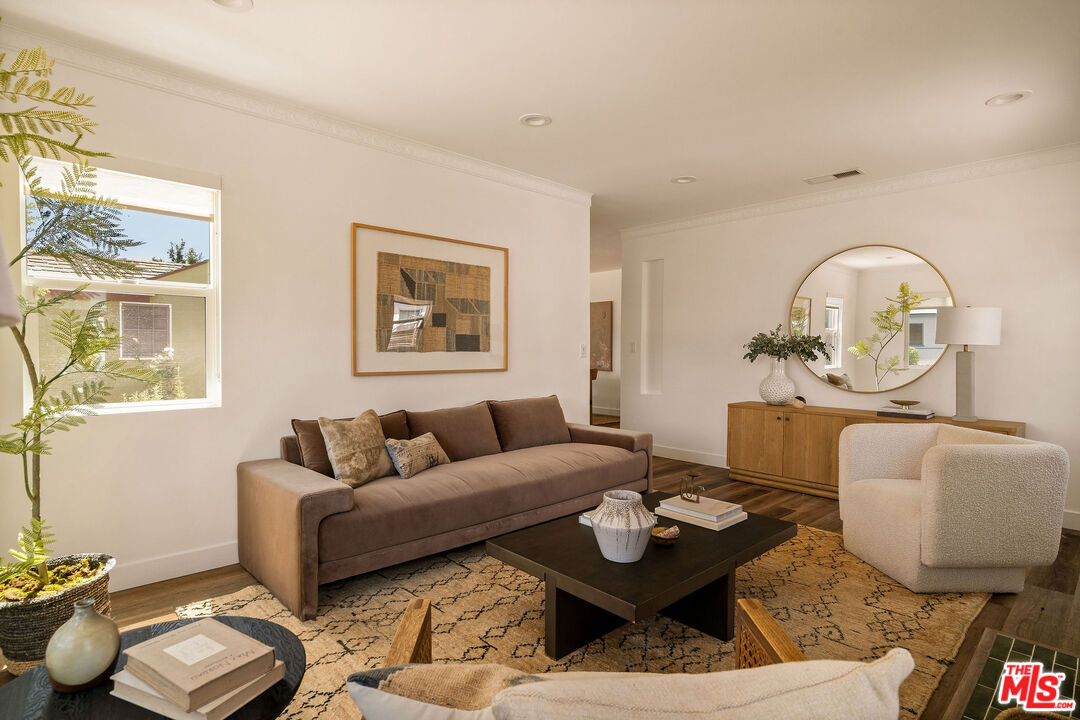 3775 Sutro Ave