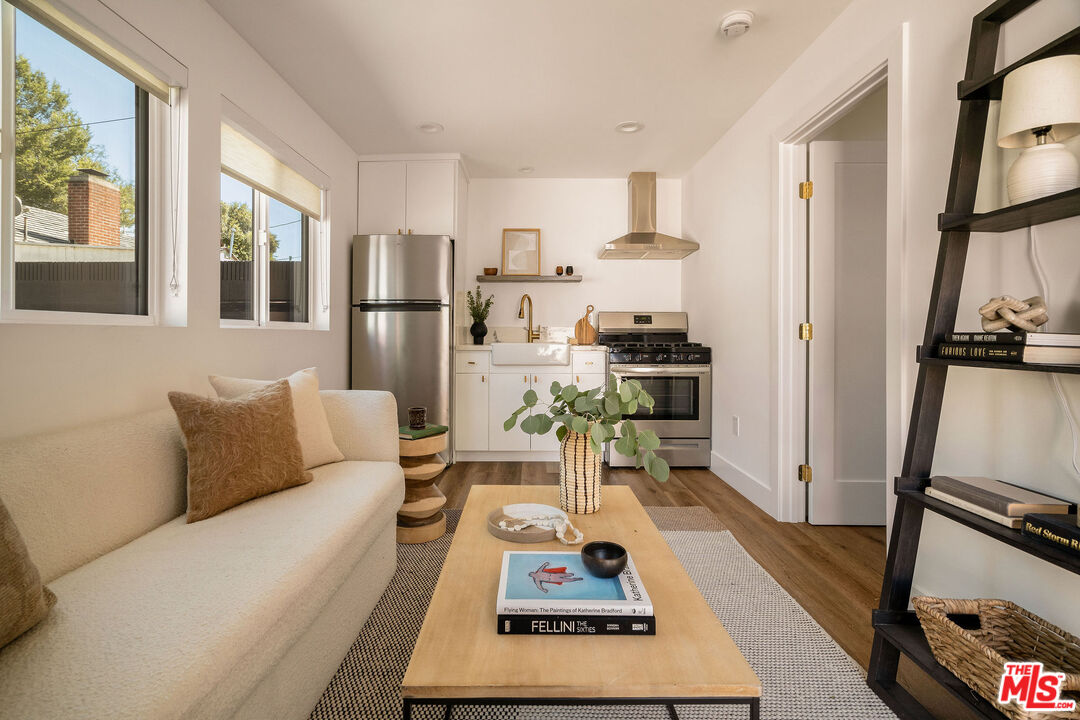 3775 Sutro Ave