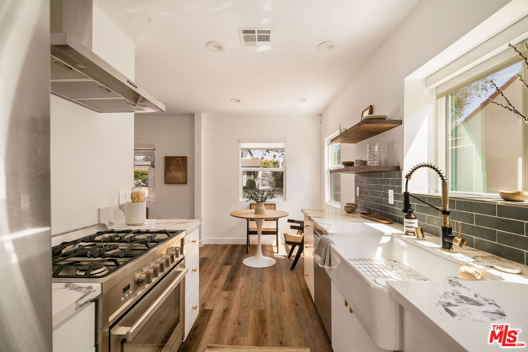 3775 Sutro Ave