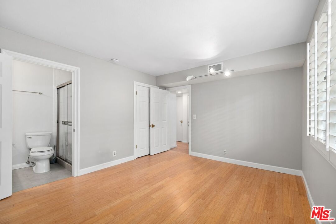 1742 Stoner Ave Unit: 2