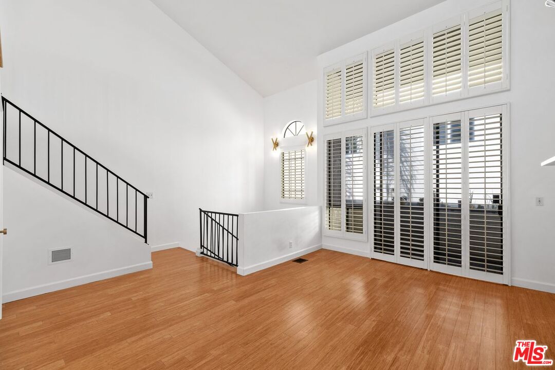 1742 Stoner Ave Unit: 2