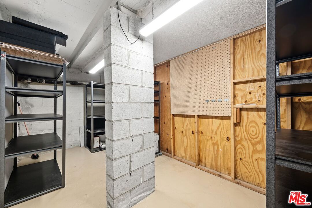 1742 Stoner Ave Unit: 2