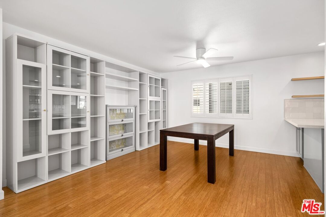 1742 Stoner Ave Unit: 2