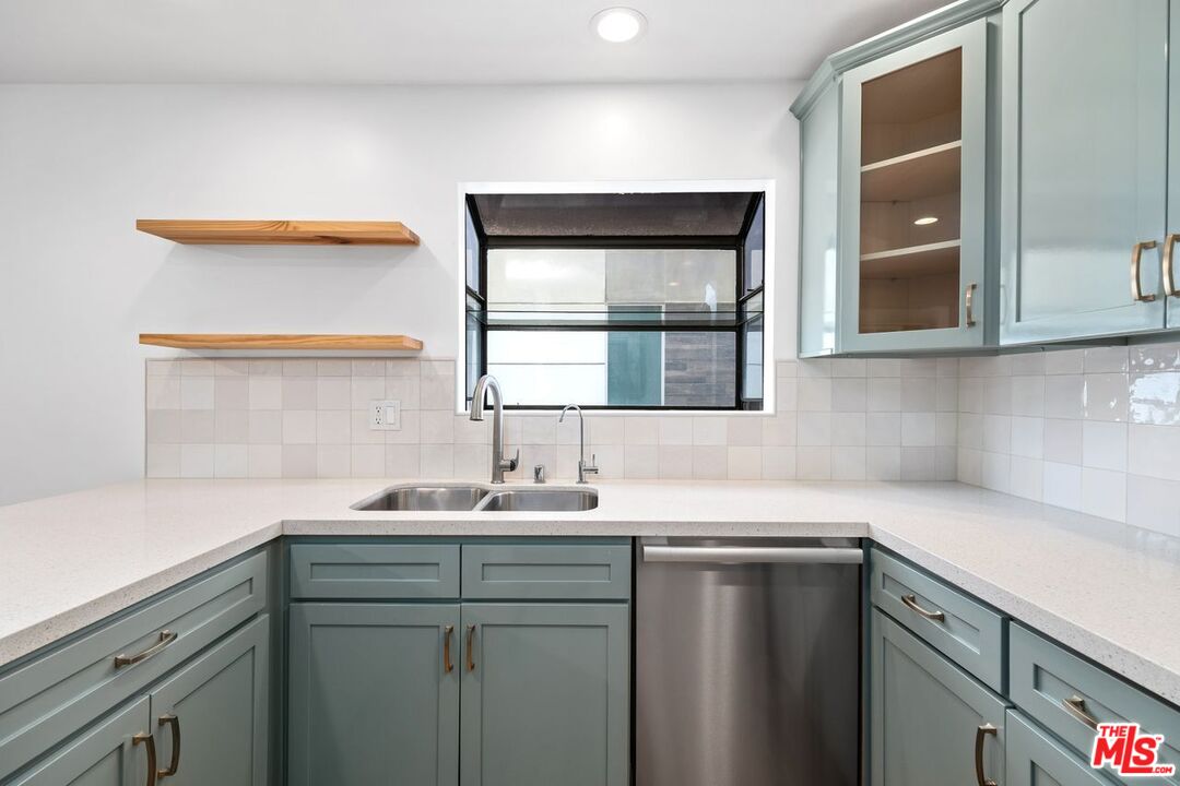 1742 Stoner Ave Unit: 2