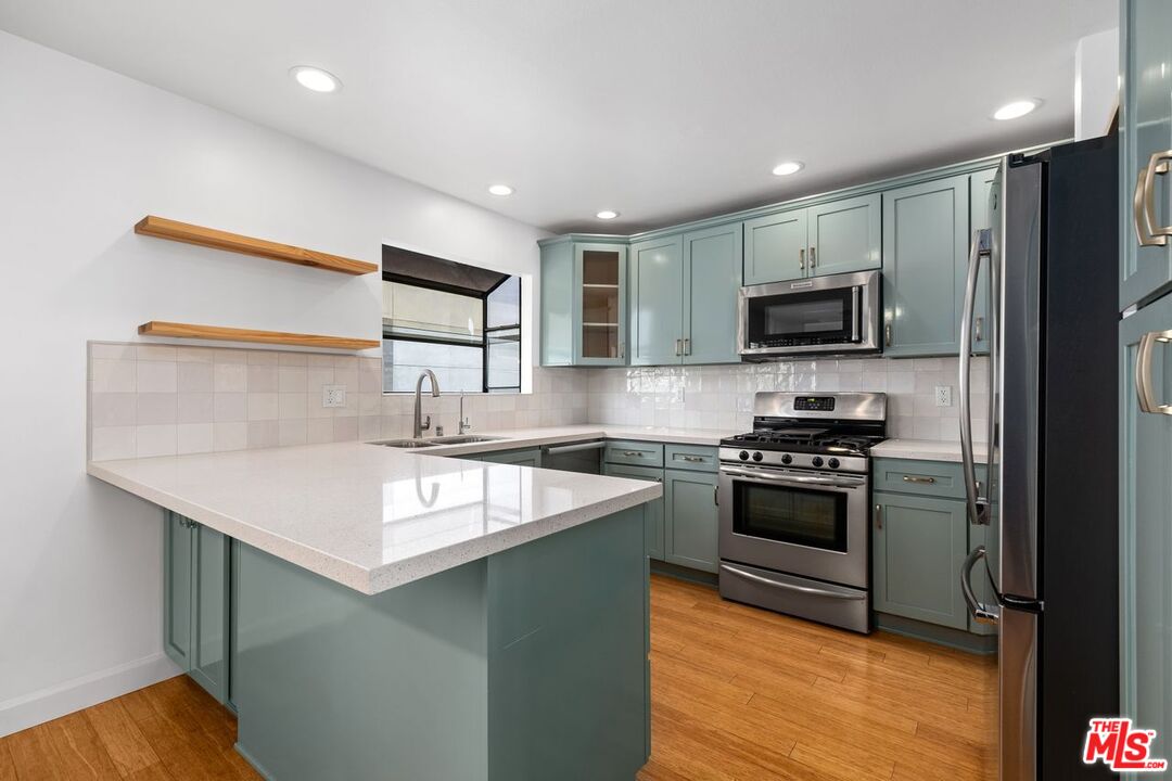 1742 Stoner Ave Unit: 2