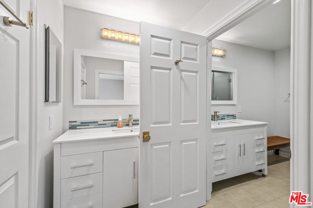 1742 Stoner Ave Unit: 2