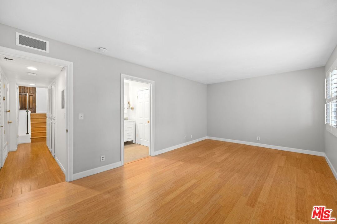 1742 Stoner Ave Unit: 2