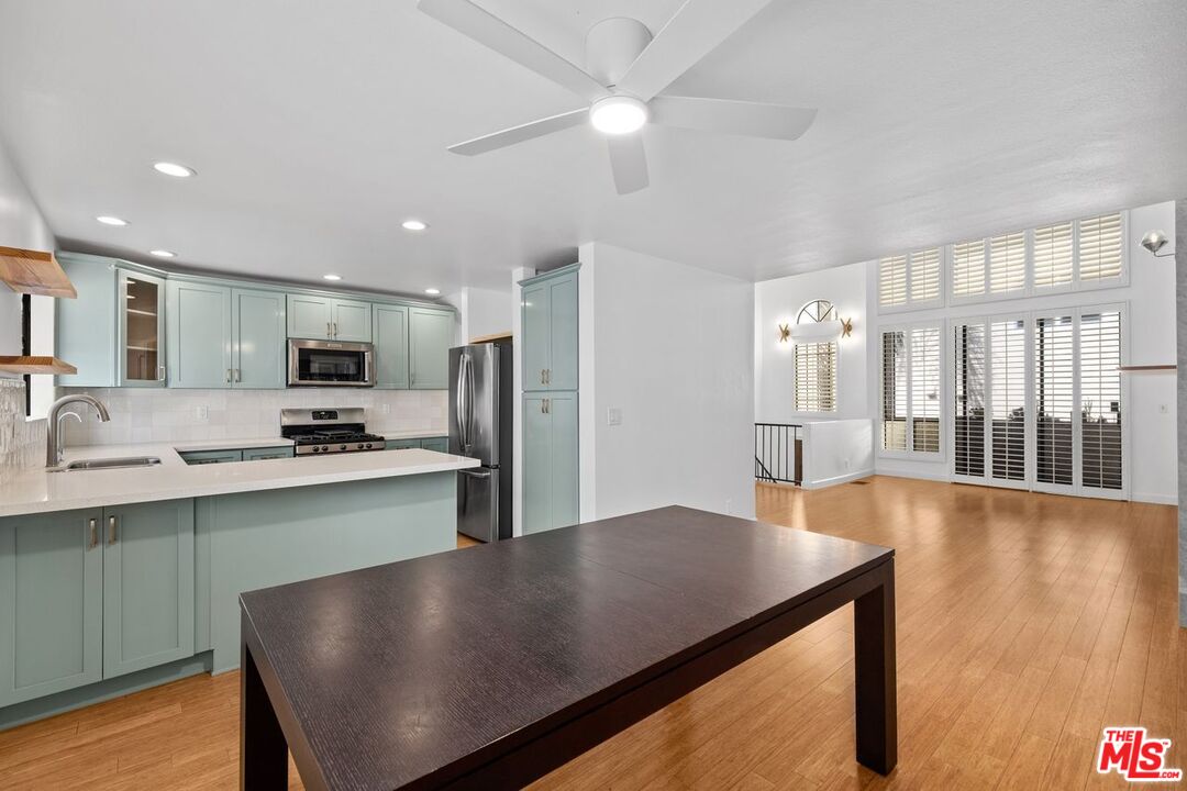 1742 Stoner Ave Unit: 2