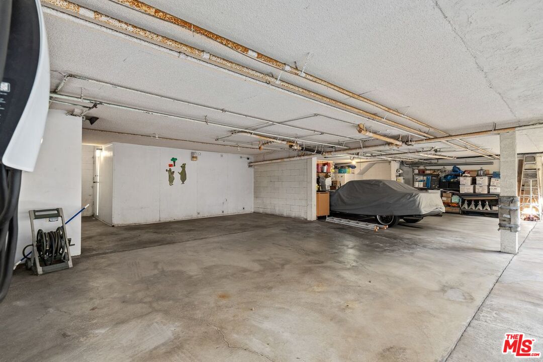 1742 Stoner Ave Unit: 2