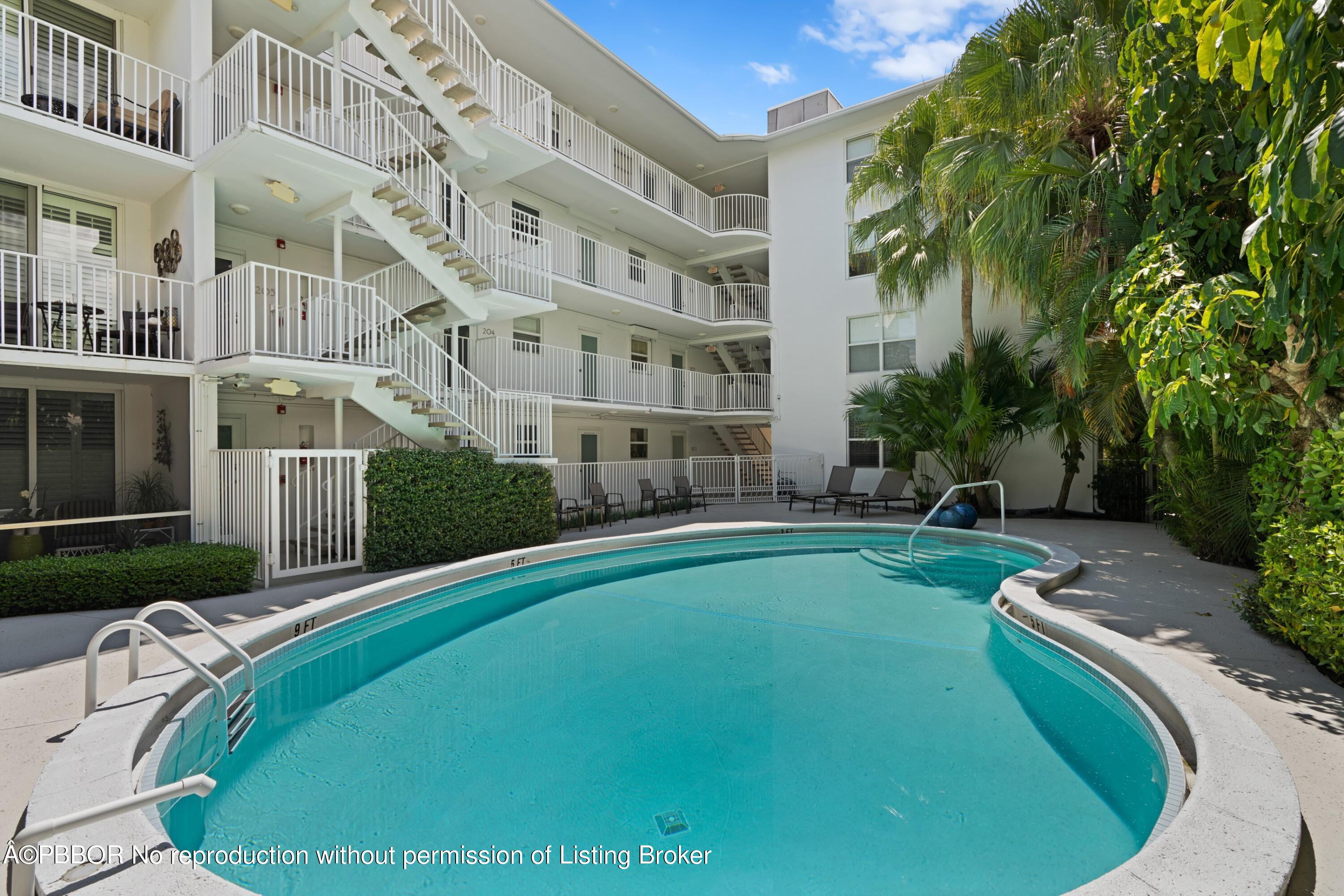 401 Peruvian Avenue, 302