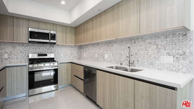 1070 S Holt AVE Unit: 102