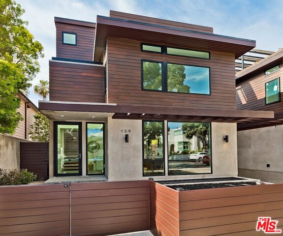 141 HOLLISTER AVE
