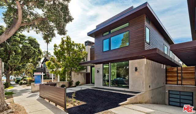 141 HOLLISTER AVE