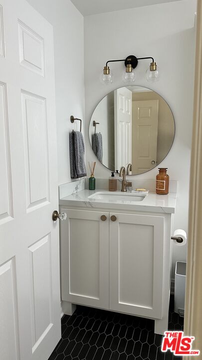 9707 Charnock Ave Unit: 201