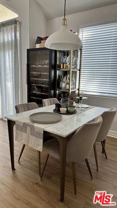 9707 Charnock Ave Unit: 201