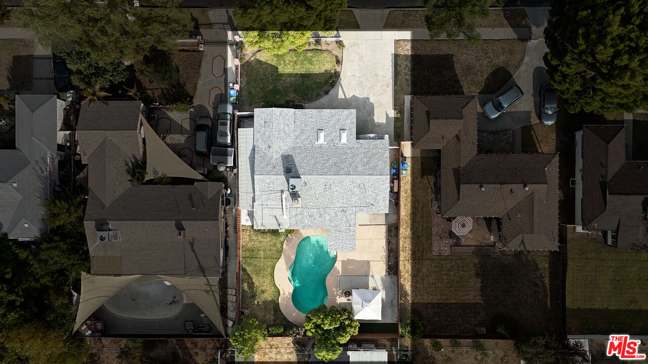 7439 Leescott Ave