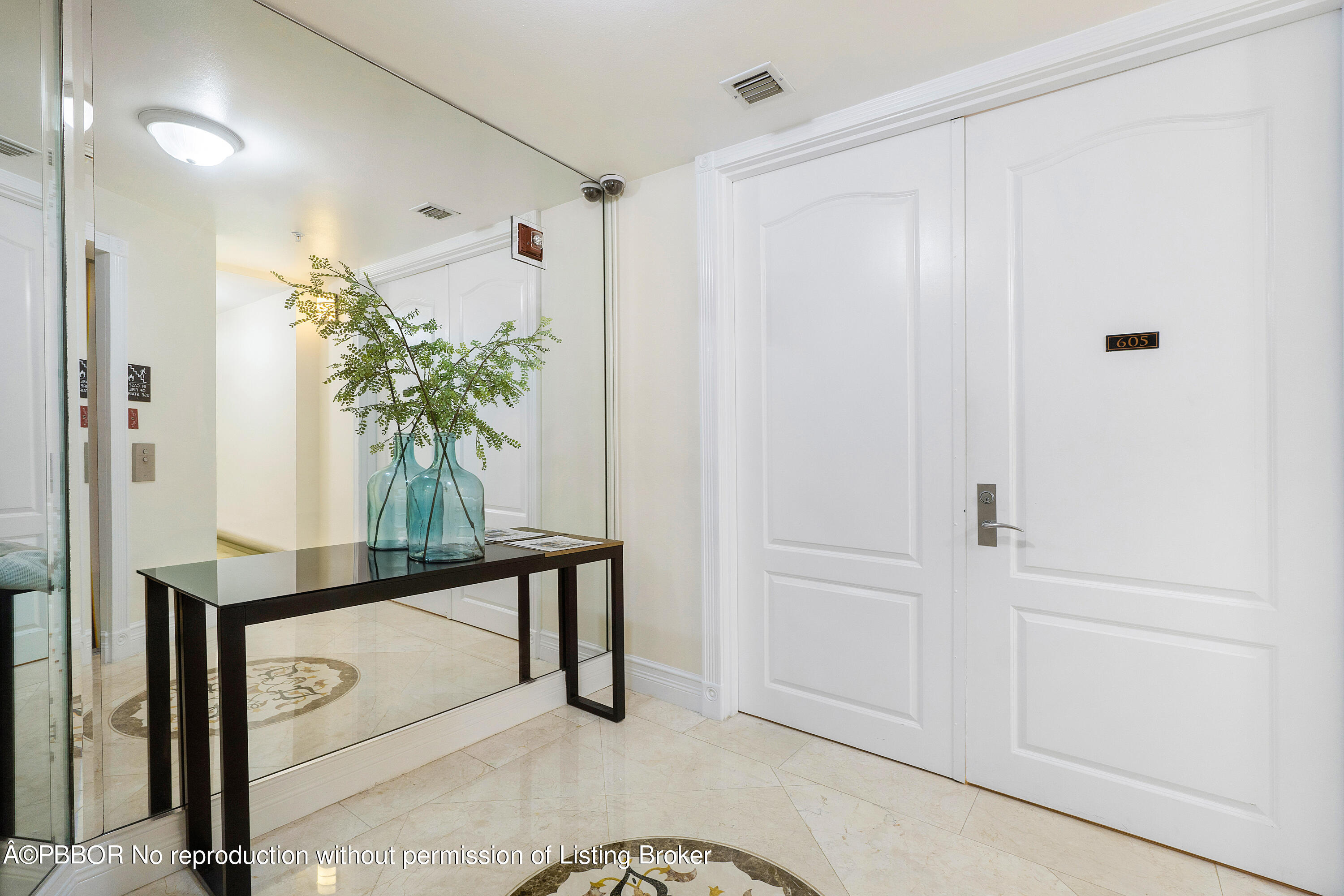 201 S Narcissus Avenue, 605