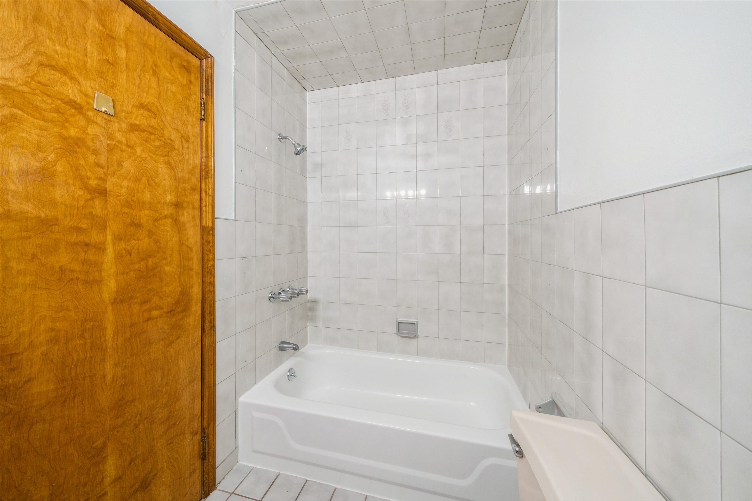 238 VAN NOSTRAND AVE