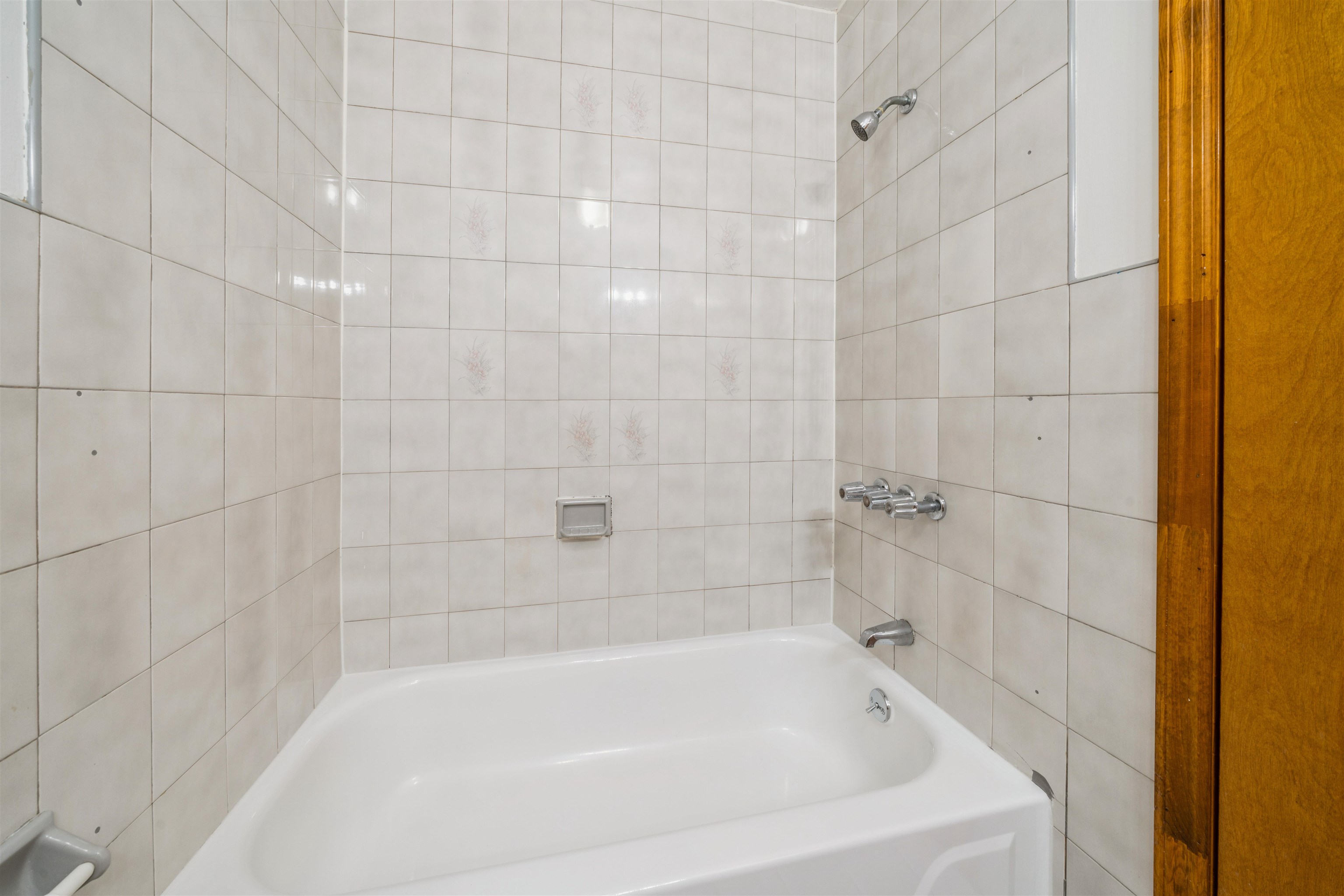 238 VAN NOSTRAND AVE