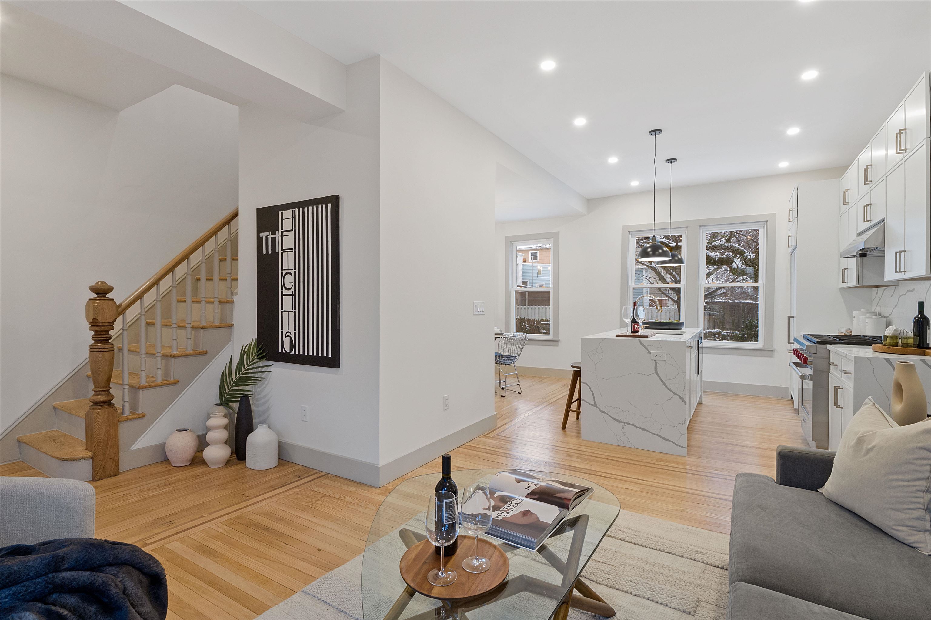 171 THORNE ST