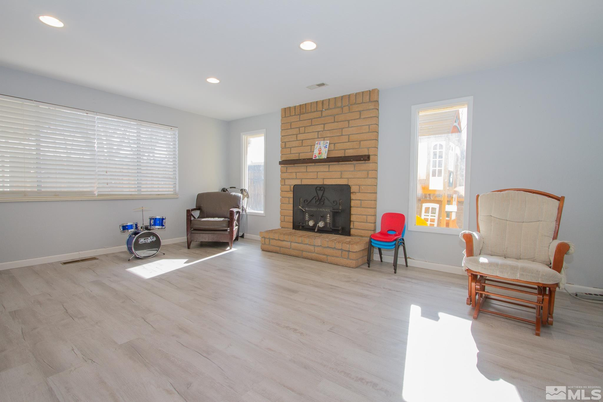 1123 Fremont Street