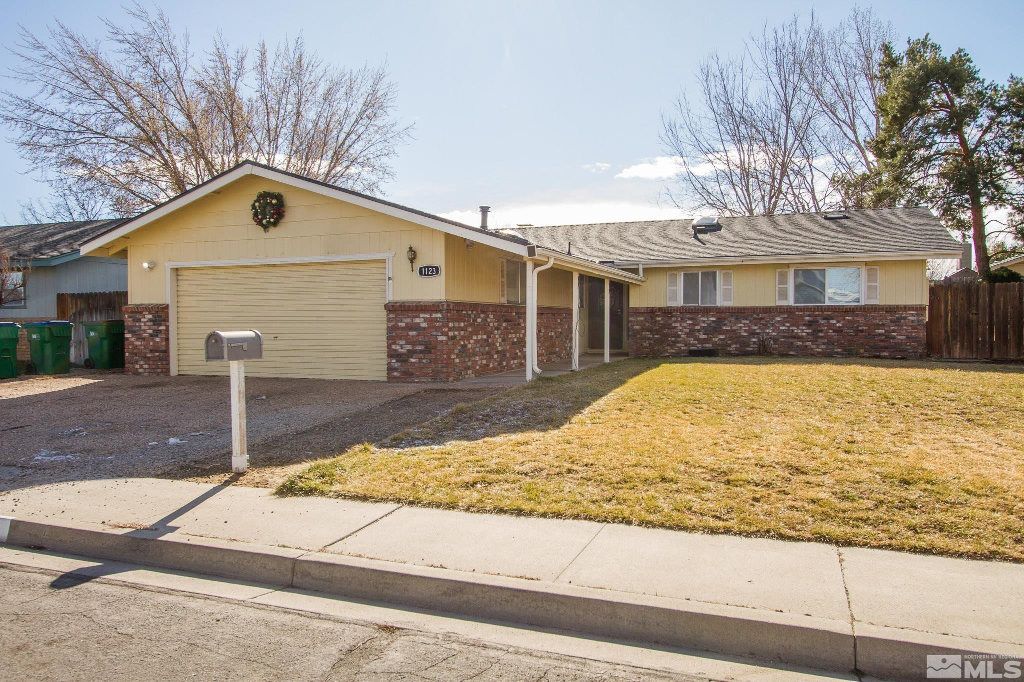 1123 Fremont Street