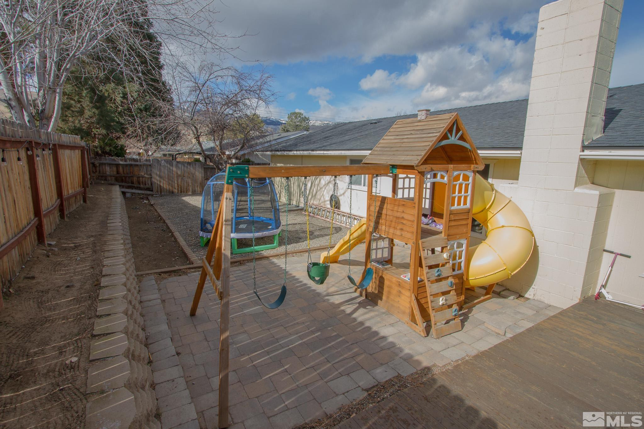 1123 Fremont Street