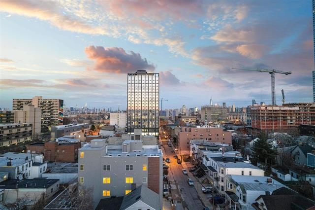 60 COTTAGE ST Unit: 3B