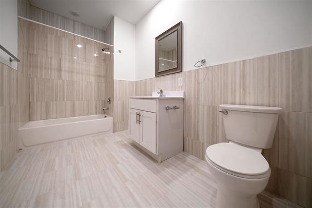 60 COTTAGE ST Unit: 3B