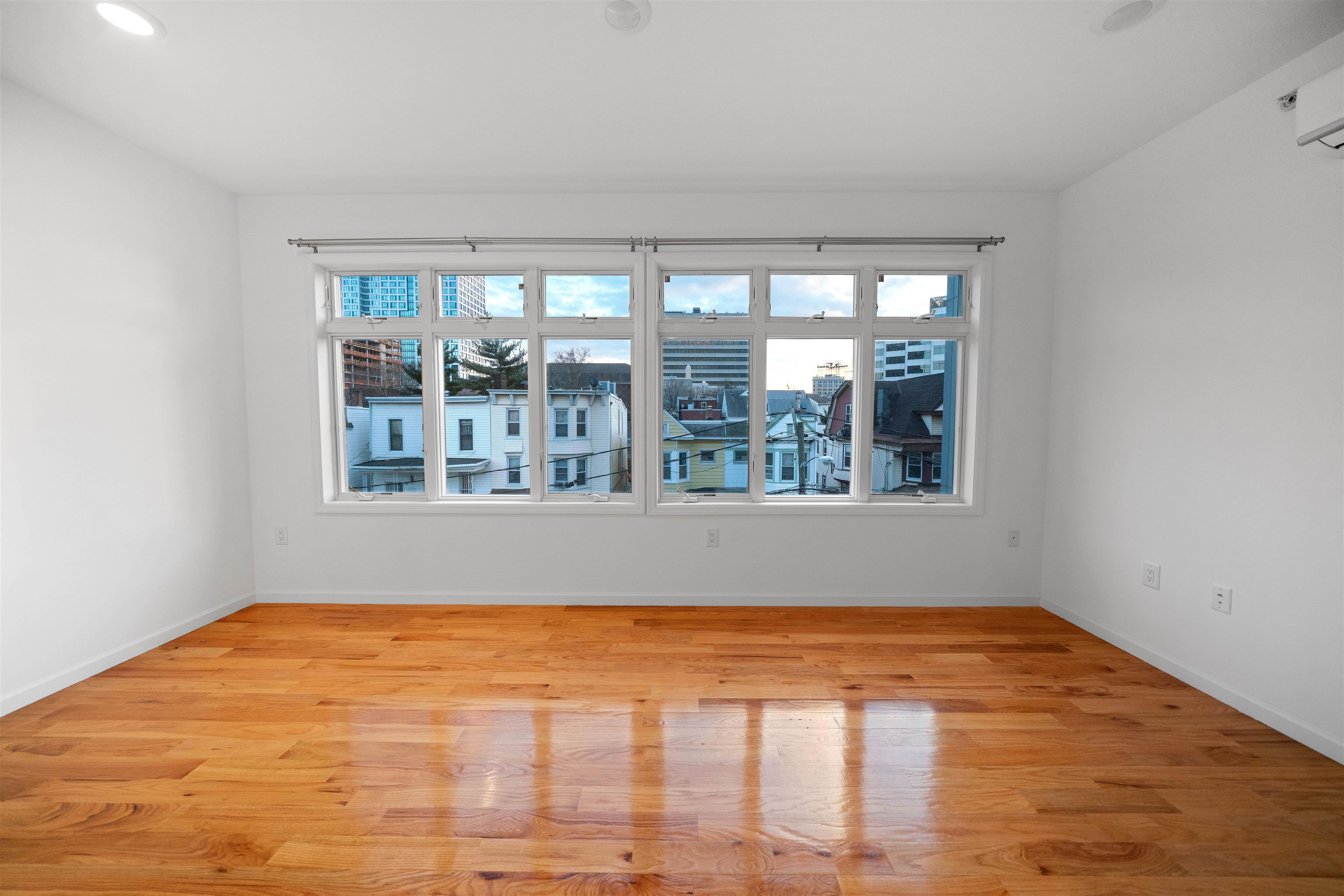 60 COTTAGE ST Unit: 3B